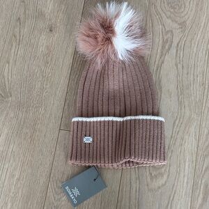 Soia & Kyo tuque with fur Pom-Pom